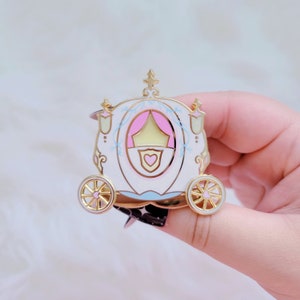 Cinderella&#39;s carriage enamel pin