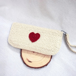 Handmade Cotton Crochet Clutch Wallet for Women – 4.5 x 8 Inches – Customizable Size – Zipper Closure - Heart Design
