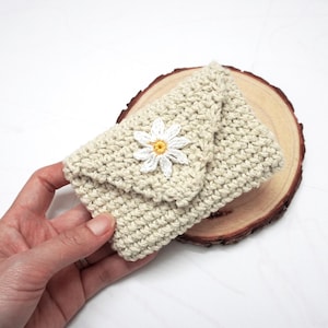 Handmade Crochet Card Wallet - Daisy Crochet Card Holder - Compact and Stylish
