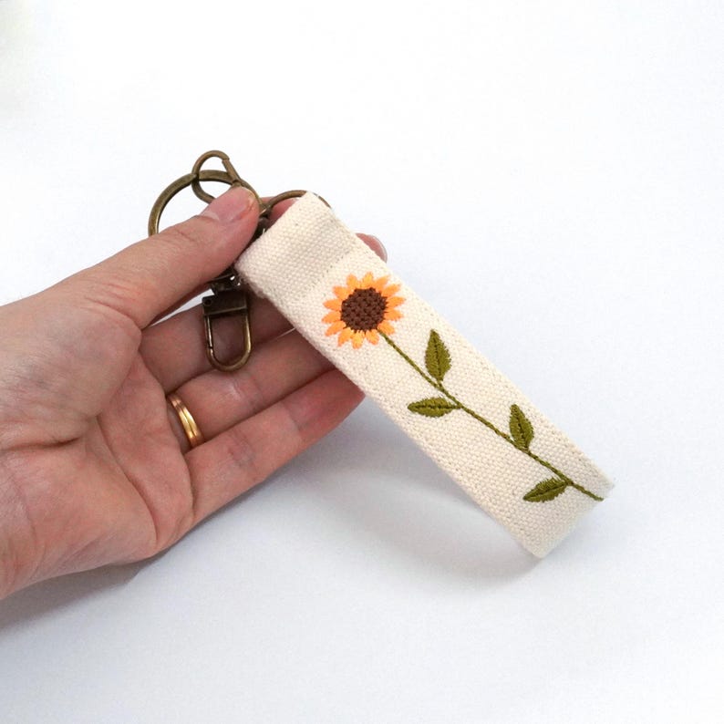Porte-clés personnalisé tournesol, nom personnalisé porte-clés, porte-clés floral brodé, cadeau enseignant image 4