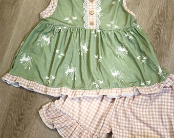 deer toddler outfit, girl ruffle outfit, deer ruffle toddler outfit, fall short outfit, ruffle fall outfit, girl short outfit, summer outfi