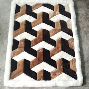 Baby Alpaca Fur Rug with Geometric Design. Handmade  in Peru. AR0516