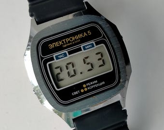 Elektronika 5 29351A (B6-204A). Origineel vintage Sovjet digitaal horloge voor dagelijks gebruik. Jaren 80.