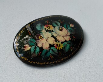 Flocon feutrine rouge blanc et vert. pour toute vos créations et décoration de noël. taille 3cm Flocon feutrine rouge blanc et vert. pour toute vos créations et décoration de noël. taille 3cm