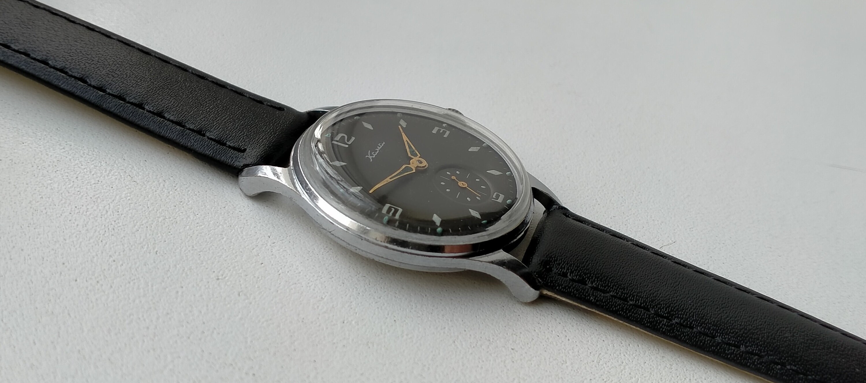 Montre Vintage Vostok Femme - URSS Années 1980, Calibre 2603, Bracelet Métal, Mécanique Manuelle