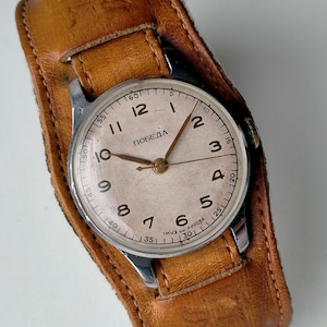 ポベダ2608。モデルCHN-38K。オリジナルストラップ。ソビエト製クラシック機械式時計（完全オリジナル）。1954年製。