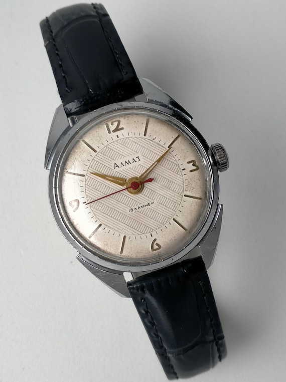 Almaz Vostok 2809B. Model 465CHN. Vintage Original Soviet Mechanical Watch. 1960