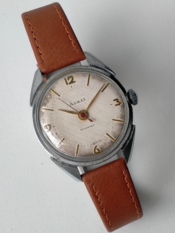 Almaz Vostok 2809B. Model 465CHN. Vintage Original Soviet Mechanical Watch. 1960s