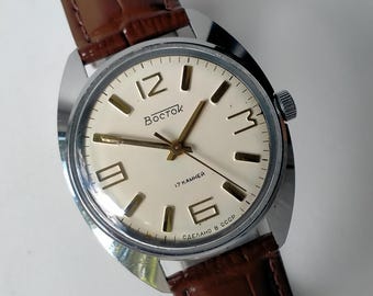 Wostok 2409.A Model 801455. Oryginalny radziecki mechaniczny zegarek w stylu retro. Lata 80. XX wieku.