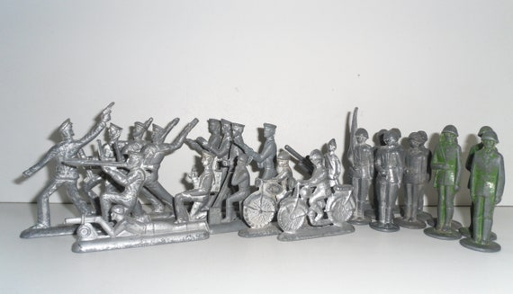 Diecast soldiers store