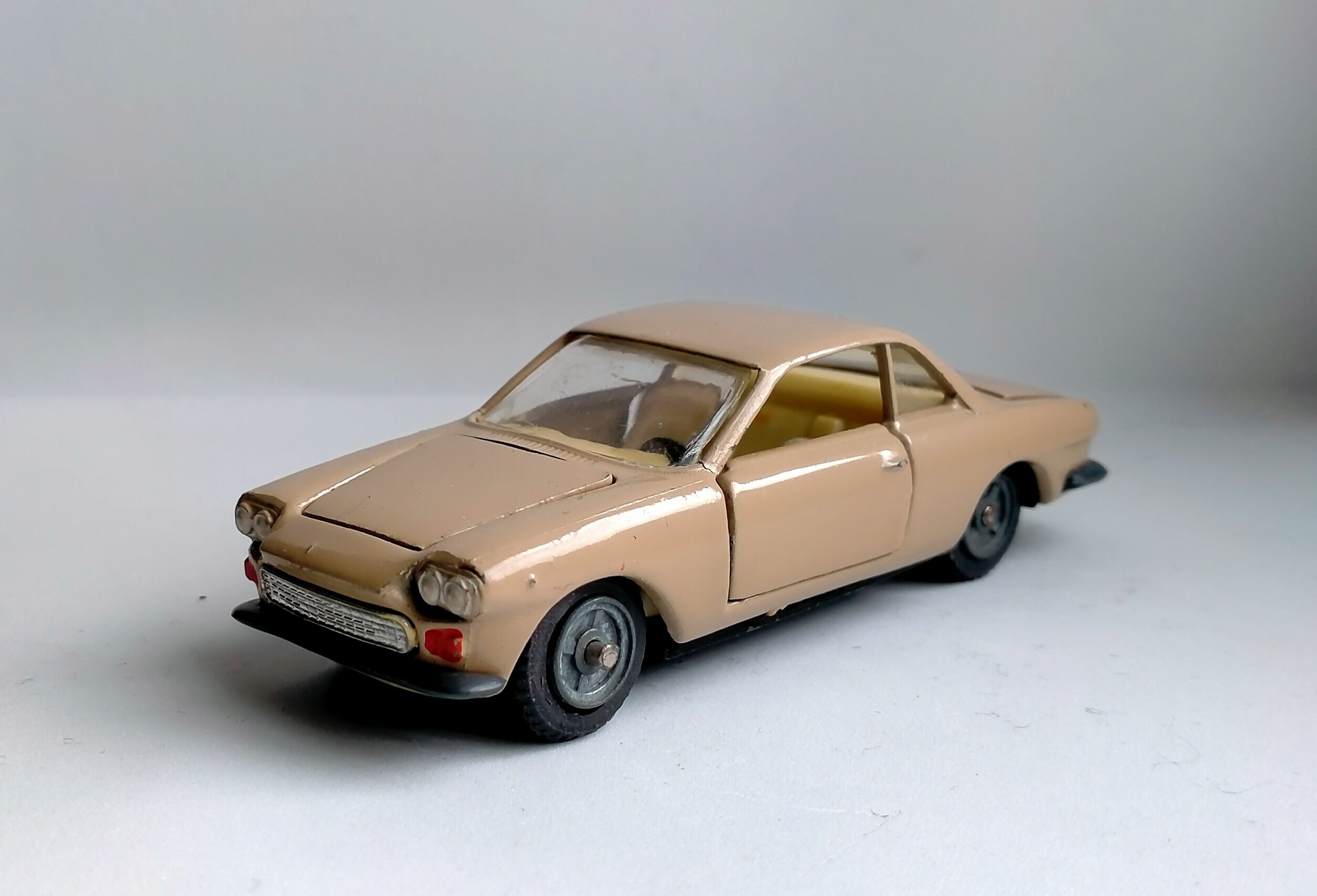 PLITOYS(ポリトーイ) FIAT SIATA Fiat Siata 1500. Brown. Soviet Vintage Collectible Car Model