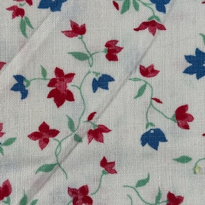 40er Jahre FQ Feedsack Futtersack Mehlsack Baumwolle Quilt Stoff Slow Stitch Junk Journal Cottage Core Dancing Floral 2 Tone Rot Blau Grün
