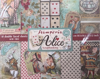 Bloc de papel Stamperia Alicia en el País de las Maravillas de doble cara, 30x30 cm, nuevo en su empaque original. Ideal para diario creativo, técnicas mixtas y scrapbooking.
