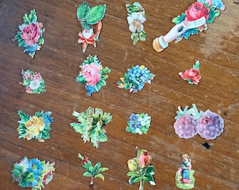 Lot de 16 petites fleurs et animaux découpés pour scrapbooking, junk journal et techniques mixtes. Ensemble d'éphémères vintage, papier découpé victorien.