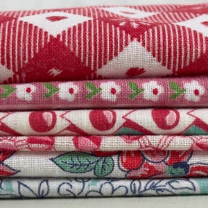 7 pc Scrap Remnant Lot Feedsack Feed Sack Flour Sack Cotton Quilt Fabric Cottage Core Florals