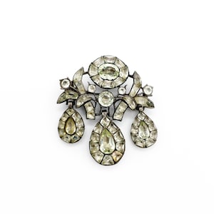 Georgian &#39;Chrysoberyl&#39; Paste Girandole Brooch