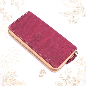 Portefeuille en liège de couleur bordeau. Cuir végétal vegan friendly. Boutique YOK CORK