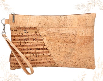 Beige pouch in natural cork. Eco-responsible creation. YOK CORK