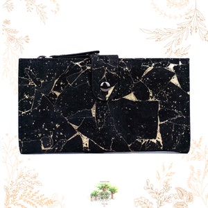 Monedero dorado elaborado con corteza de corcho. Apto para veganos. Boutique YOK CORK