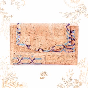 Cartera grande de corcho. Artesanía de Artelusa. Apto para veganismo. Tienda YOKCORK