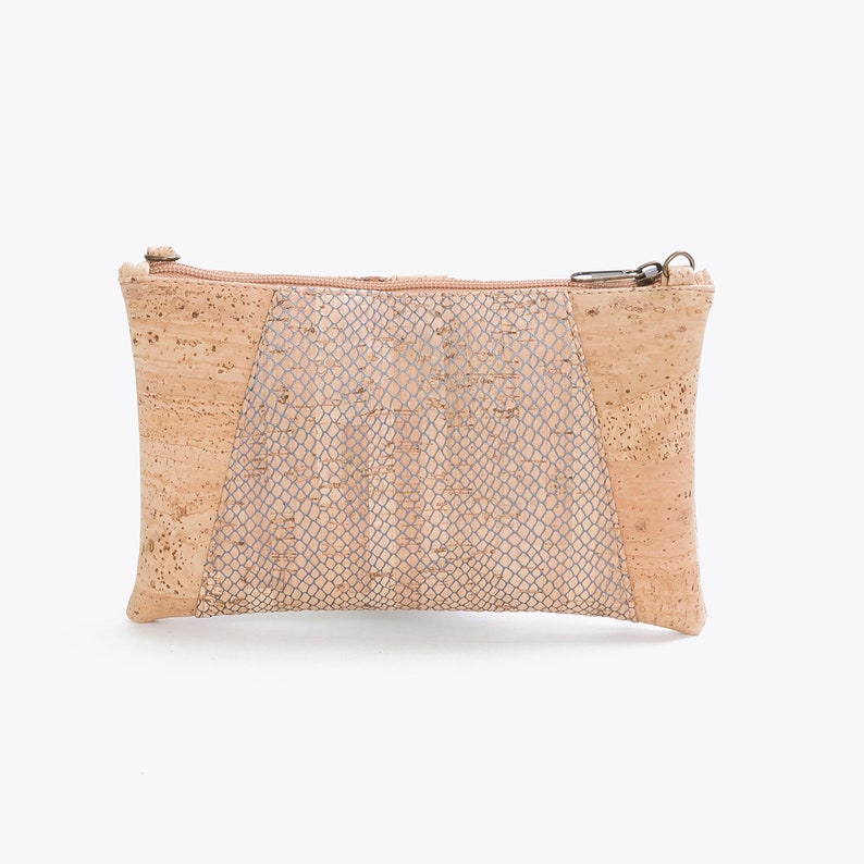 Small ARTELUSA cork bag. Suitable for veganism. YOKCORK image 5