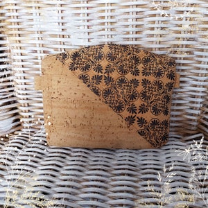 Petite pochette ou porte-monnaie en liège. Vegan friendly. Boutique YOK CORK