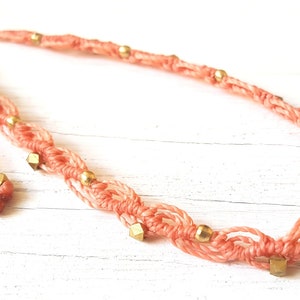 Flamingo-colored anklet, salmon-colored brass anklet, adjustable anklet, macrame anklet, anklet made of macrame with brass beads image 3