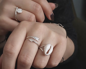 Finger ring, stacking ring, silver ring, adjustable silver ring, arrow ring, filigree silver ring, finger ring with arrow, narrow silver ring,