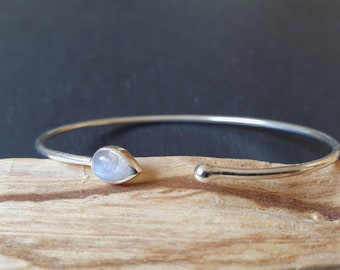 Silver bangle with stone, fine bangle, silver bangle with moonstone, silver bangle with labradorite, minimalist bangle