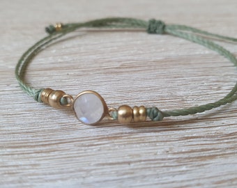 Delicate moonstone bracelet, adjustable dainty bracelet with moonstone, green bracelet with moonstone, macrame bracelet moonstone, dainty