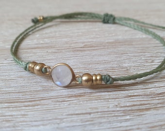 Fine moonstone bracelet, adjustable dainty bracelet with moonstone, green bracelet with moonstone, macrame bracelet moonstone, dainty