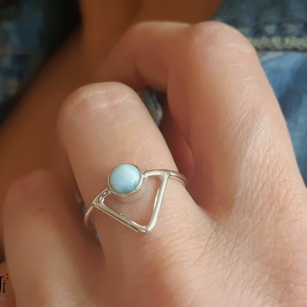 Larimar silver ring, triangle ring with Larimar, geometric silver ring, cow triangle, Larimar ring, silver ring with Larimar, blue stone
