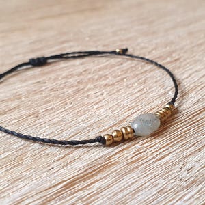 Fine bracelet with stone, labradorite stone, delicate adjustable bracelet, minimalist bracelet black, gemstone bracelet