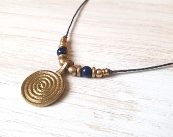 Fine minimalist chain with small pendant, spiral pendant, geometric pendant, fine necklace with pendant, gold pendant