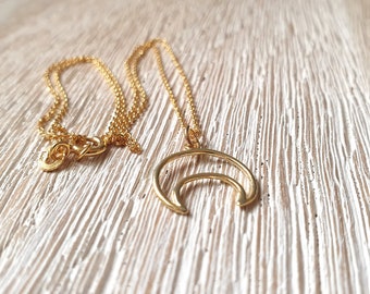 Catena in argento placcato oro con ciondolo lunare, ciondolo a catena a mezzaluna in argento, ciondolo lunare, catena lunare, ciondolo lunare, catena minimalista
