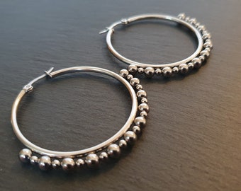 Large silver hoop earrings made of stainless steel, simple hoop earrings in silver, large earrings, classic round earrings silver, stainless steel, hoops
