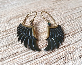 Feather earrings, shell earrings, shell earrings, gray shell feather earrings, boho feather earrings, statement earrings