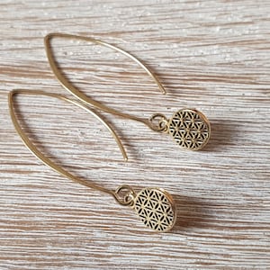 Filigree earrings made of brass with mandala, flower of life earrings, flower of life earrings, elegant gold-colored earrings, light earrings