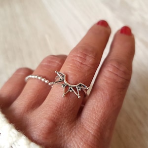 Silver ring, silver ring with flower, side ring, stacking ring, flower ring, silver ring, silver ring with flower, statement ring, boho silver ring