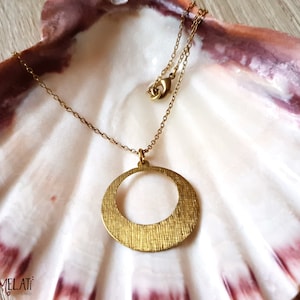 Simple brass chain with pendant, round chain pendant, geometric chain pendant, gold chain, simple chain, chic chain
