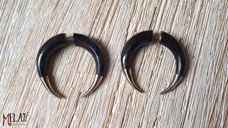 Fake Gauges aus Horn, Halbmond Faketunnel, Hornohrringe, Ohrstecker Halbmond aus Horn, Ohrstecker Horn, Fake Tunnel, Fake Plug Bild 3