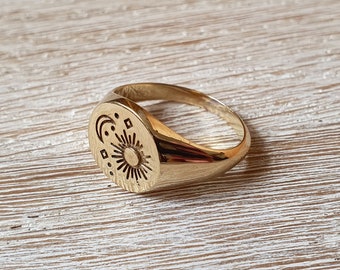 Brass signet ring sun moon and stars, wide gold ring with engraving, moon ring, wide ring with sun and moon, spiritual ring
