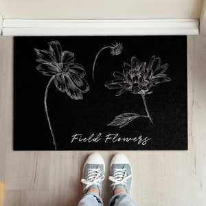 Chamomile Welcome Mat, Personalized Doormat, Floral Pattern, Fall Doormat, Black Entrance Mat
