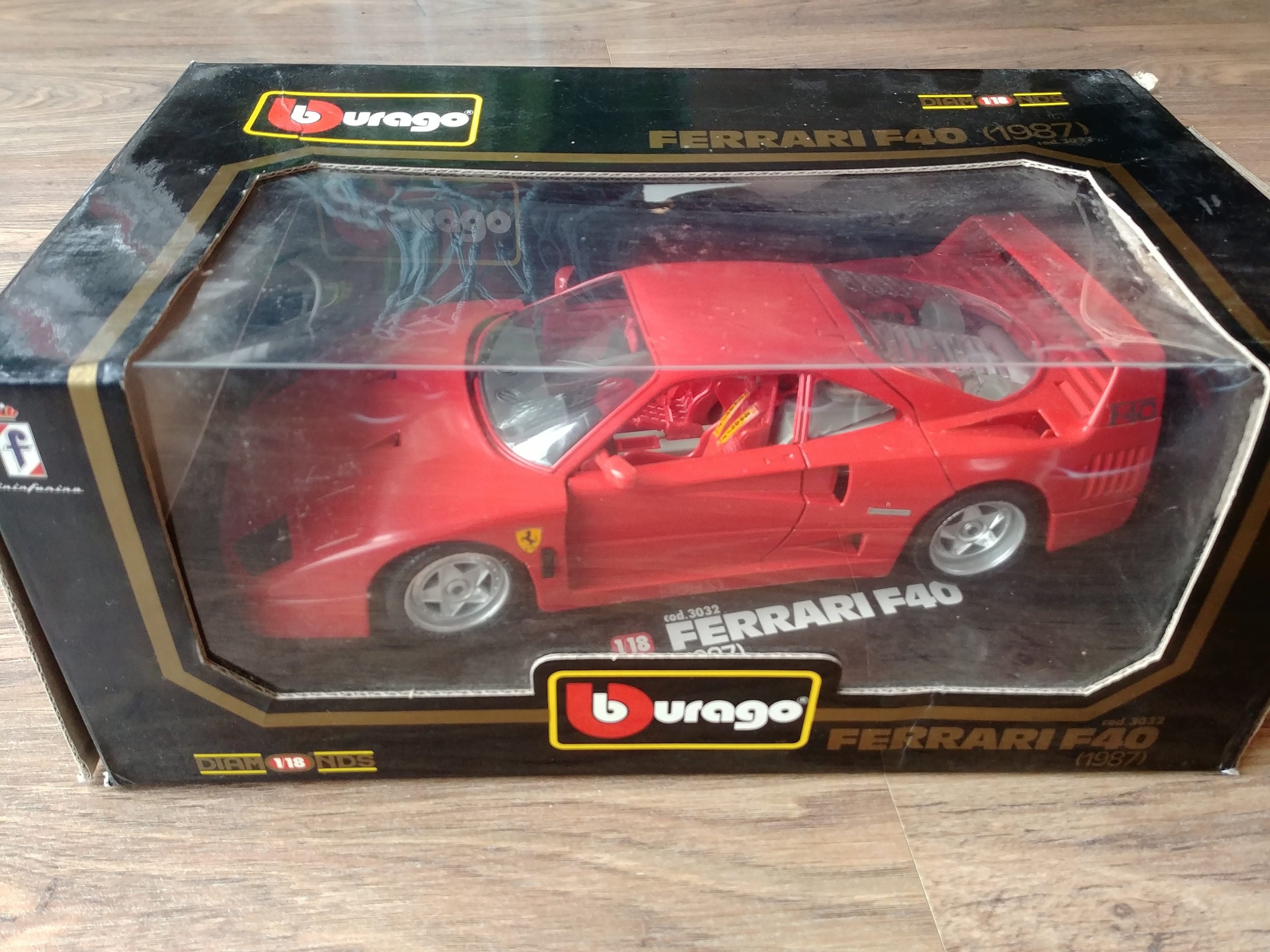 Bburago 1987 Ferrari F40 Diamonds 1/18 (3032) - Etsy