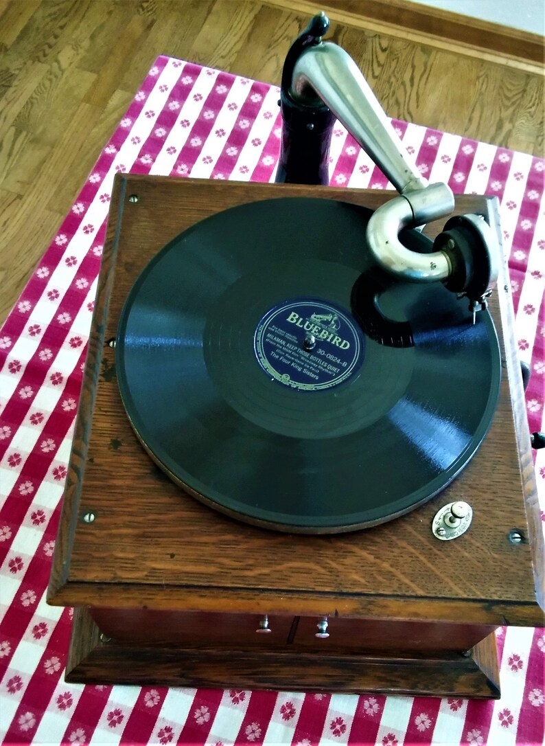 Phonograph Player Works Great! Antique VV-IV Victor Talking Machine