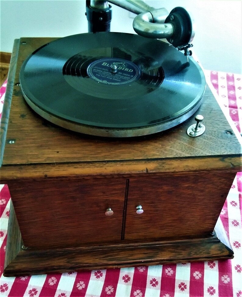 Phonograph Player Works Great! Antique VV-IV Victor Talking Machine