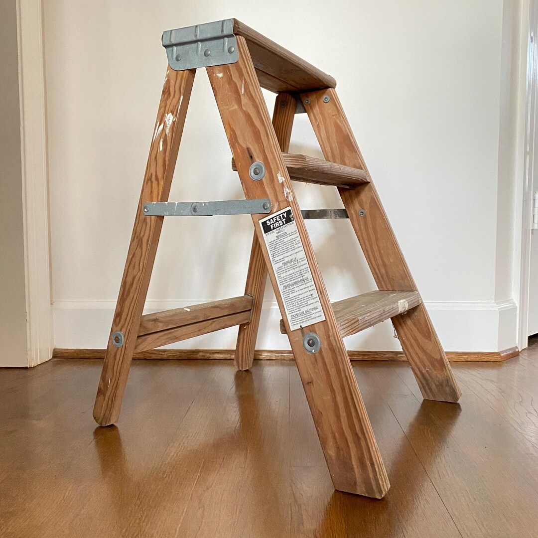 Vintage Wooden Step Ladder Weathered Farmhouse Decor Plant Stand FREE ...
