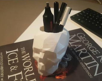 3D Gedruckter Low Poly Schädel Stifthalter: Schreibtisch Organizer