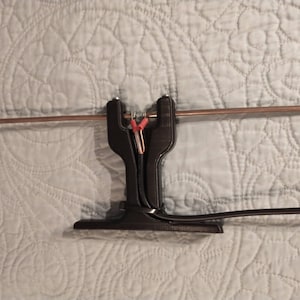 Dipole Antenna Window Mount