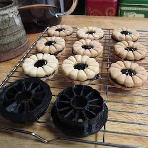 Jammie Dodger Cookie Cutter set
